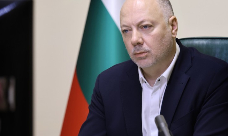 Желязков не изключи вдигане на ДДС